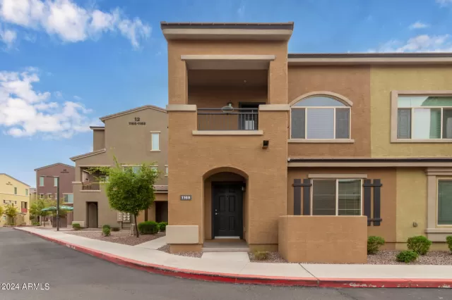 MLS: 6684036 Condo For Sale