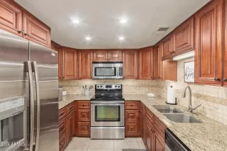 Photo #1: 6684243 Listing