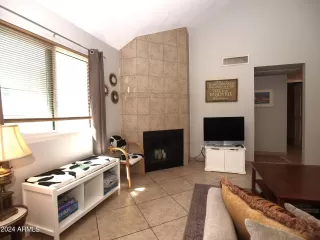 Photo #3: 6684280 Listing