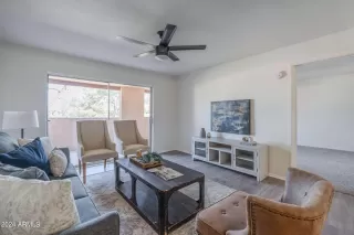 Photo #3: 6684513 Listing