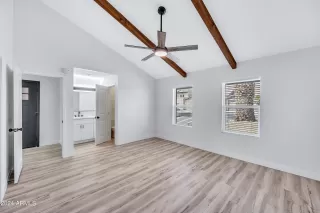 Photo #6: 6684644 Listing 