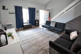 Photo #4: 6684734 Listing