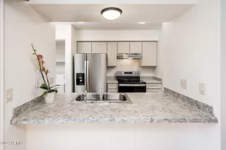 Photo #1: 6684810 Listing