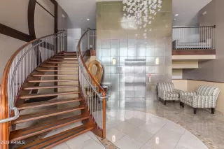 Photo #2: 6685169 Listing 