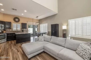 Photo #5: 6685263 Listing 