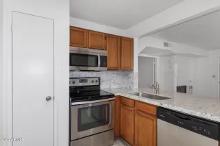 Photo #4: 6685378 Listing 