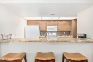 Photo #6: 6685775 Listing