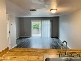 Photo #1: 6685795 Listing