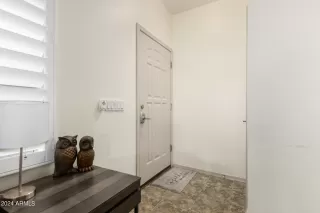 Photo #4: 6685986 Listing