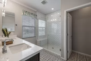 Photo #3: 6685994 Listing