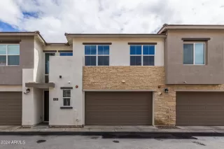 Photo #5: 6685994 Listing