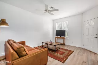 Photo #6: 6686740 Listing 