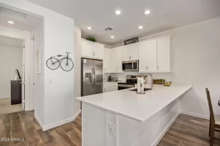 Photo #3: 6686873 Listing 