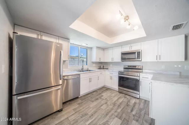 MLS: 6686942 Condo For Sale