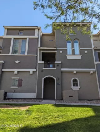 Photo #2: 6687173 Listing