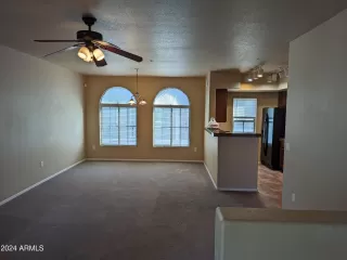 Photo #5: 6687173 Listing