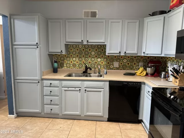 MLS: 6687258 Condo For Sale