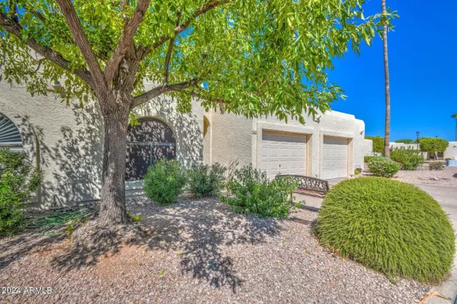 MLS: 6687477 Condo For Sale