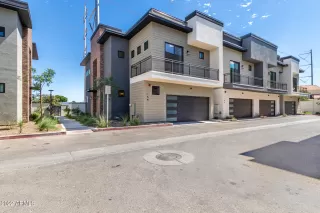 Photo #1: 6687685 Listing 