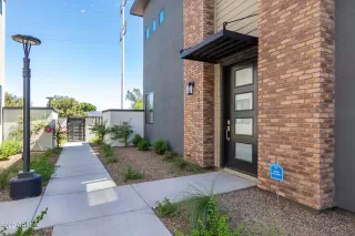 Photo #2: 6687685 Listing 