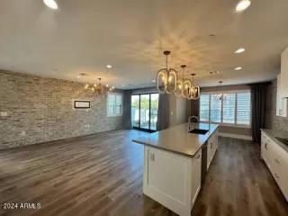 Photo #3: 6687685 Listing 