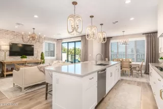 Photo #4: 6687685 Listing 