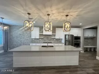 Photo #5: 6687685 Listing 