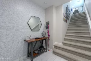 Photo #2: 6687957 Listing 