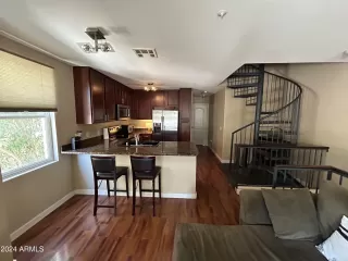 Photo #1: 6688625 Listing