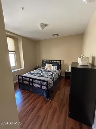 Photo #5: 6688625 Listing