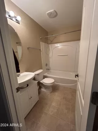 Photo #6: 6688625 Listing