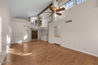 Photo #2: 6688681 Listing