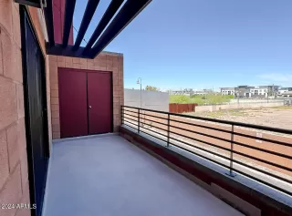 Photo #5: 6688972 Listing