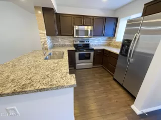 Photo #6: 6689159 Listing