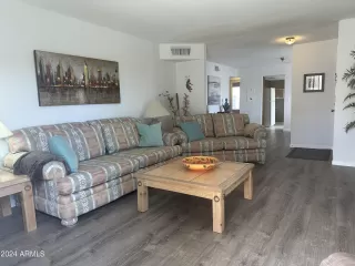 Photo #2: 6689311 Listing