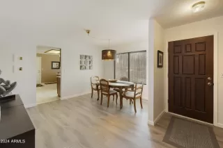 Photo #4: 6689311 Listing