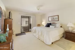 Photo #5: 6689311 Listing