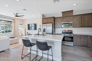 Photo #3: 6689515 Listing