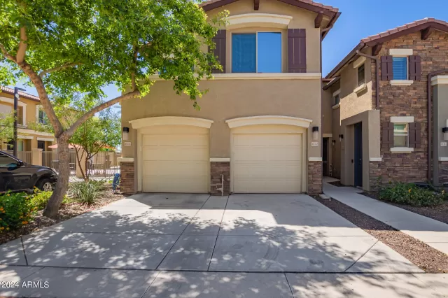 MLS: 6689523 Condo For Sale