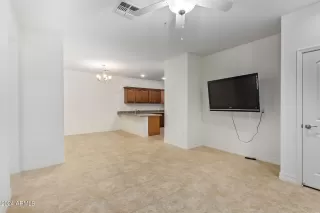 Photo #5: 6689523 Listing 