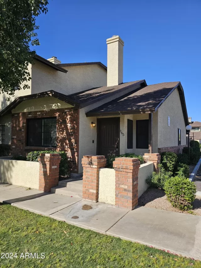 MLS: 6689592 Condo For Sale