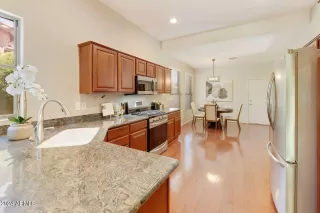 Photo #4: 6689665 Listing 