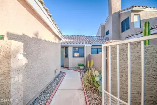 Photo #3: 6689703 Listing