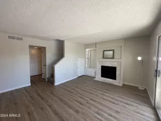 Photo #2: 6689746 Listing