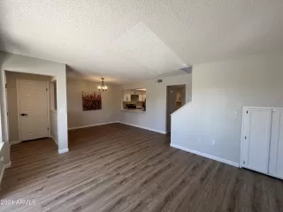 Photo #3: 6689746 Listing