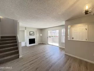 Photo #5: 6689746 Listing