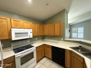 Photo #6: 6689802 Listing