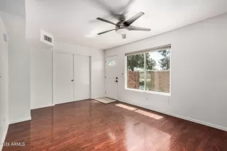 Photo #2: 6690029 Listing 