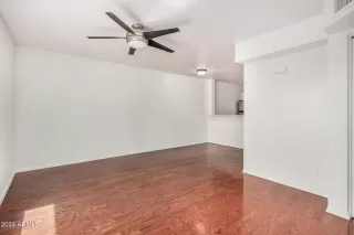 Photo #3: 6690029 Listing 