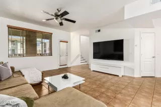 Photo #3: 6690082 Listing